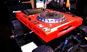 pioneer-dj-car-scaled